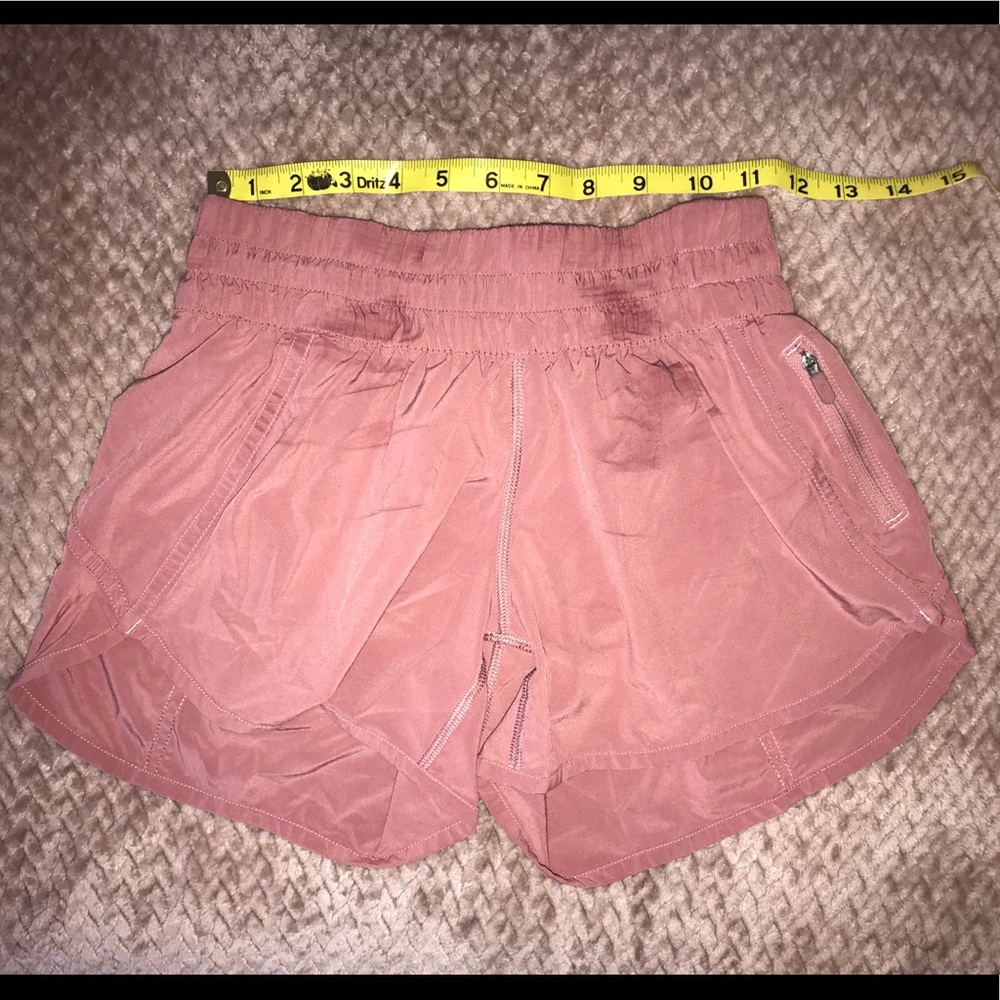 Lululemon: Tracker Short